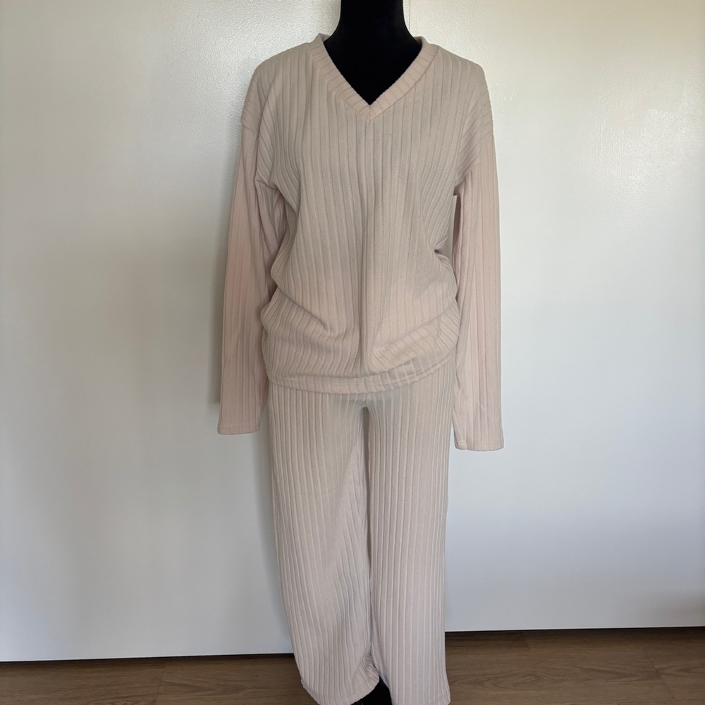 Cream 2 Piece Lounge Set Medium